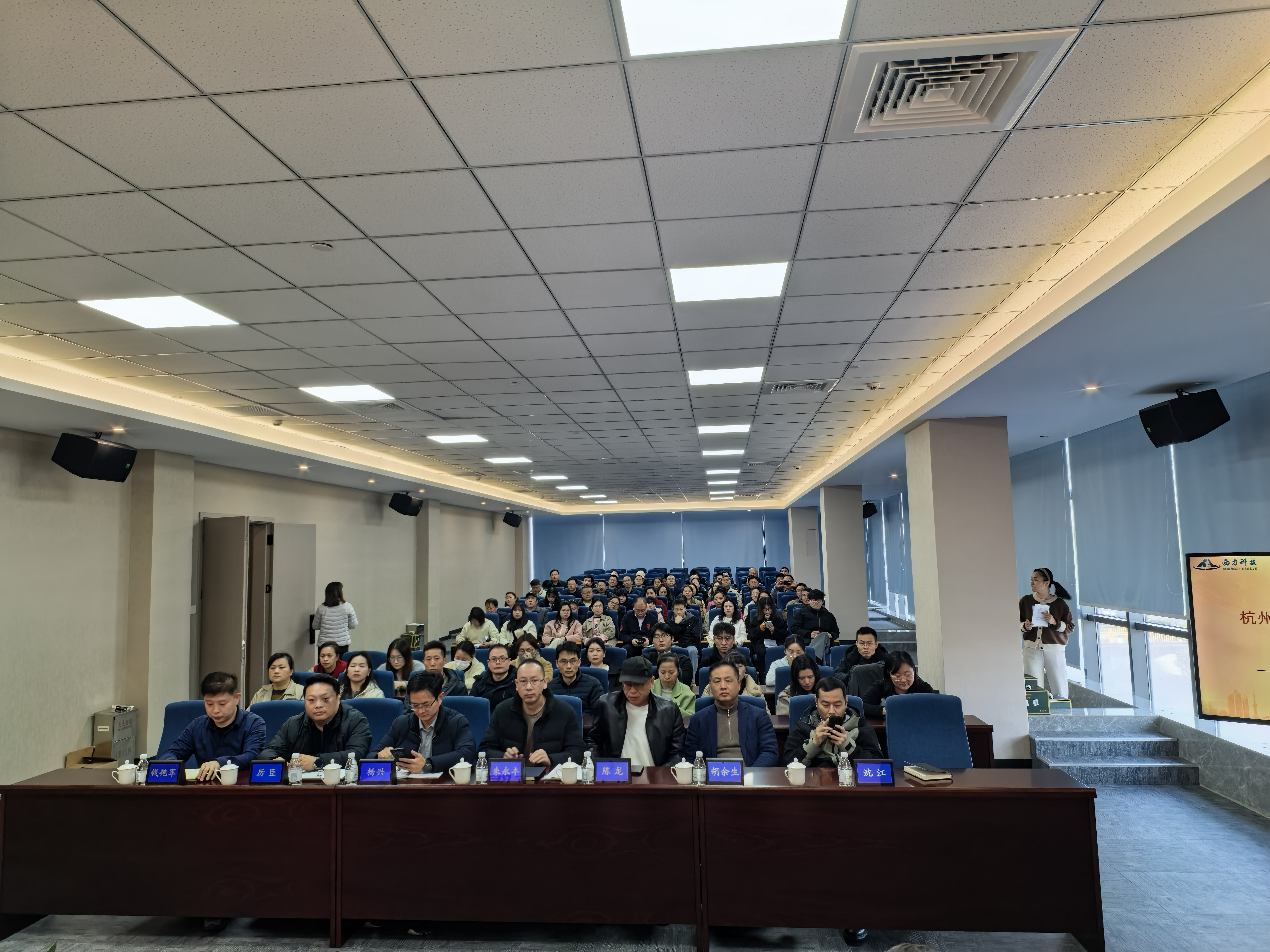 国产在线一区二区免费视频